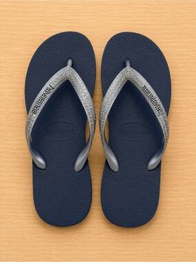 Havaianas Gray and Silver Flip Flops